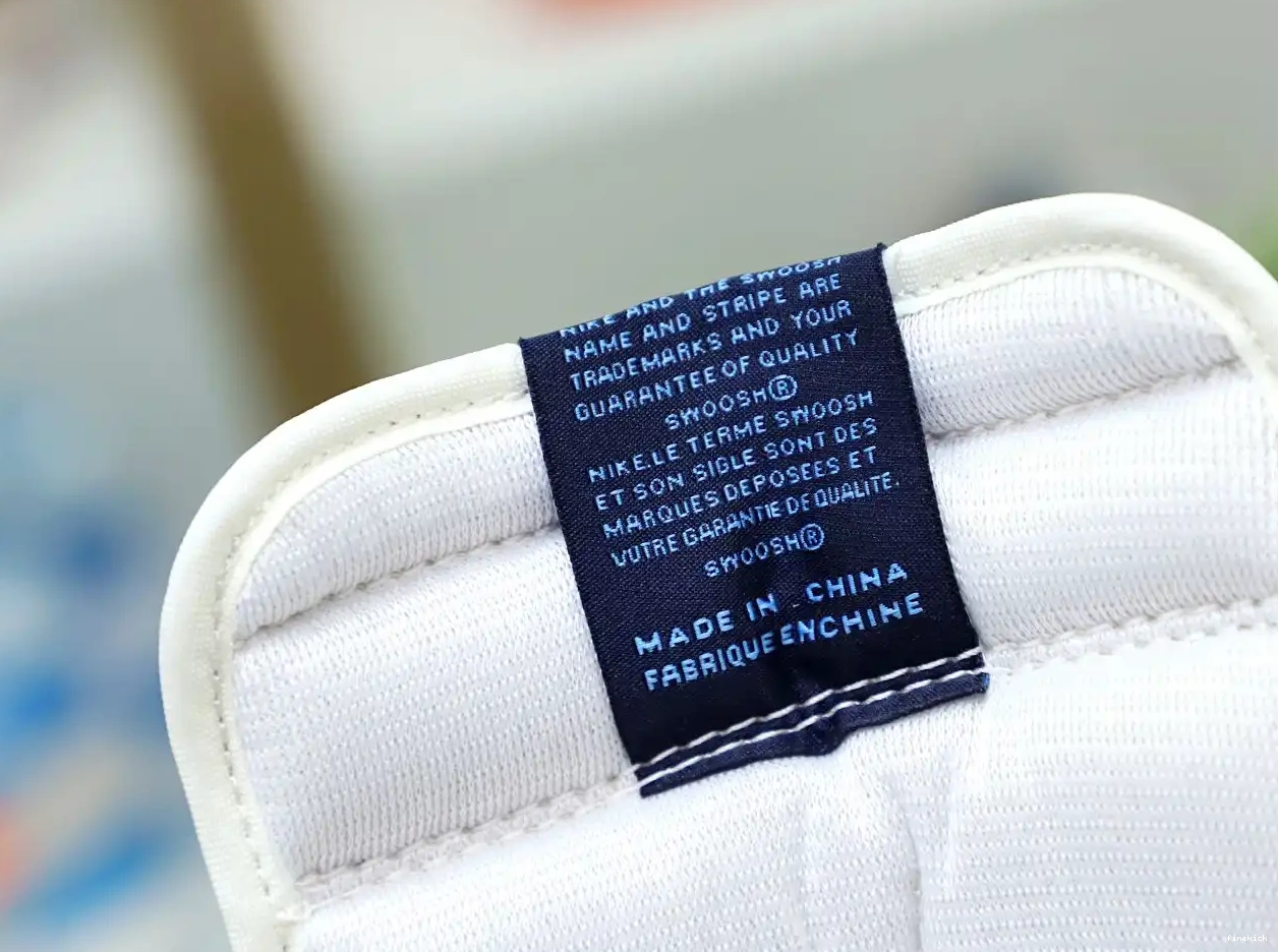 JORDAN 1 AIR RETRO OG HIGH 'OBSIDIAN' 0603